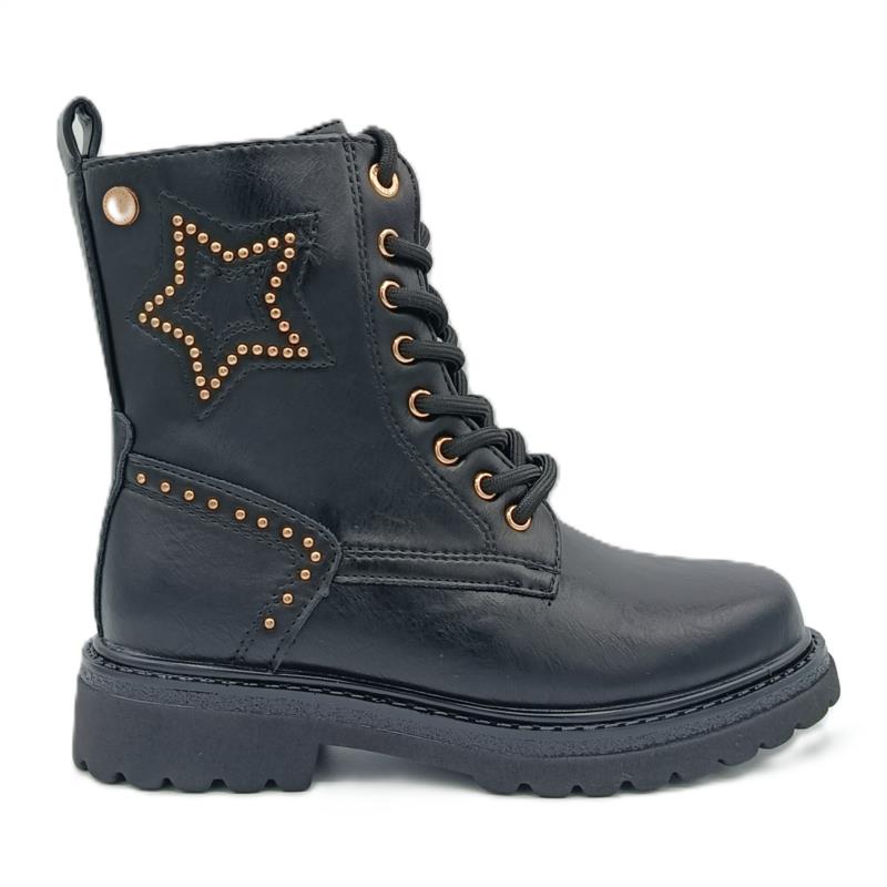 Botas en negro con estrella lateral