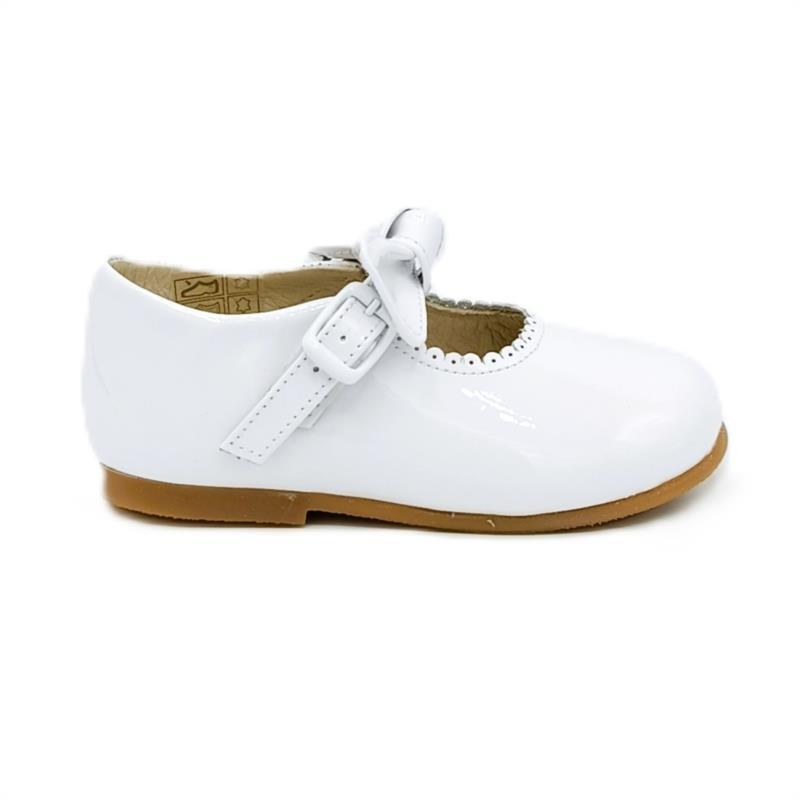 Merceditas charol lazo Blanco